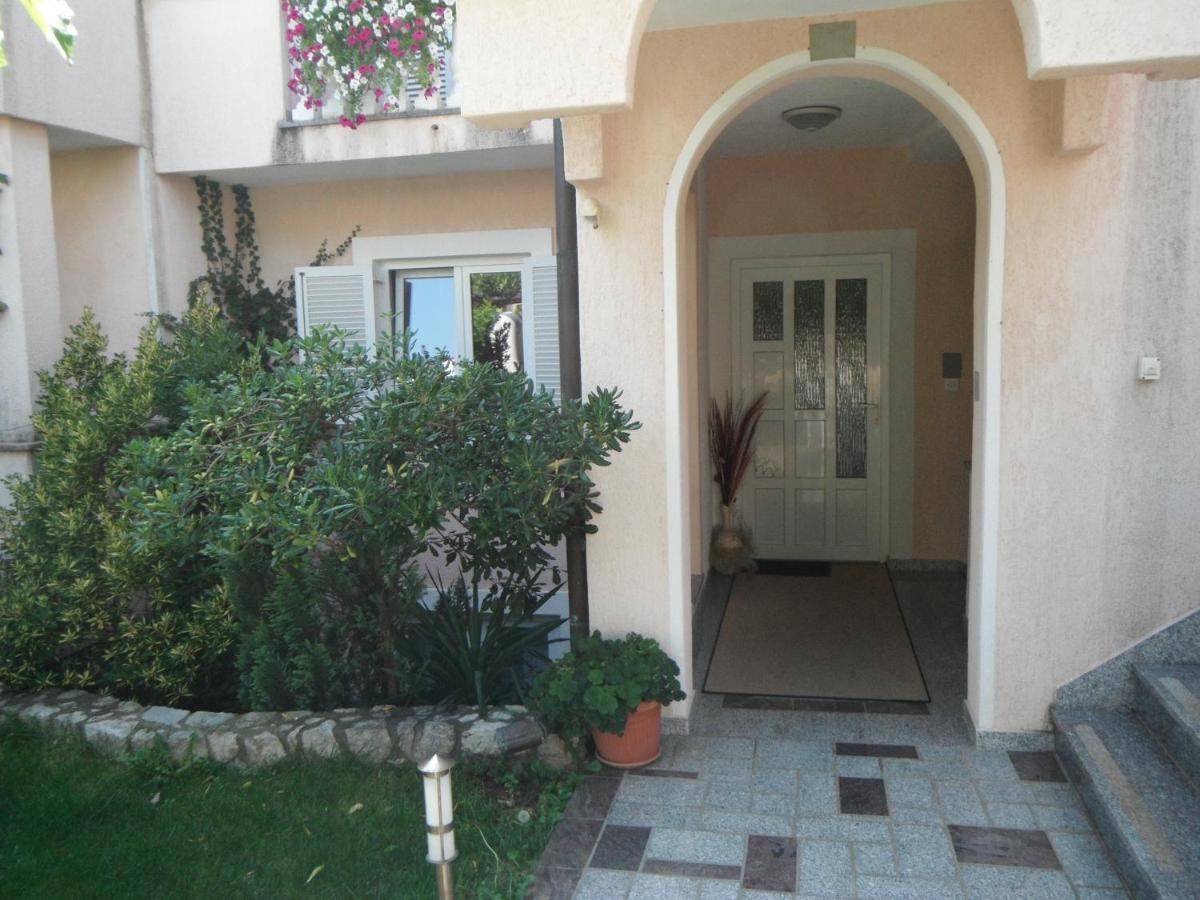 Apartman Ljubica 4 Apartamento Krk Town Exterior foto